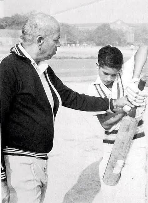 Sachin Tendulkar with his coach Ramakant Achrekar